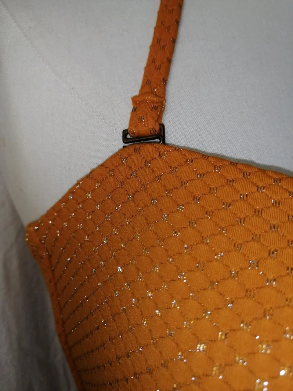 Bikini de 2 piezas: Top de banda/ braguita texturizada mostaza y dorado "Etam" – photo 4